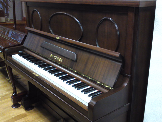 ED.Seiler Upright Piano 1921年製造　リビルド修理済み。